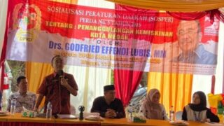 Sosialisasi Perda Penanggulangan Kemiskinan, Godfried Lubis Diserbu Pertanyaan Warga
